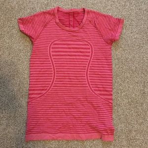 LULULEMON swiftly tech size 6